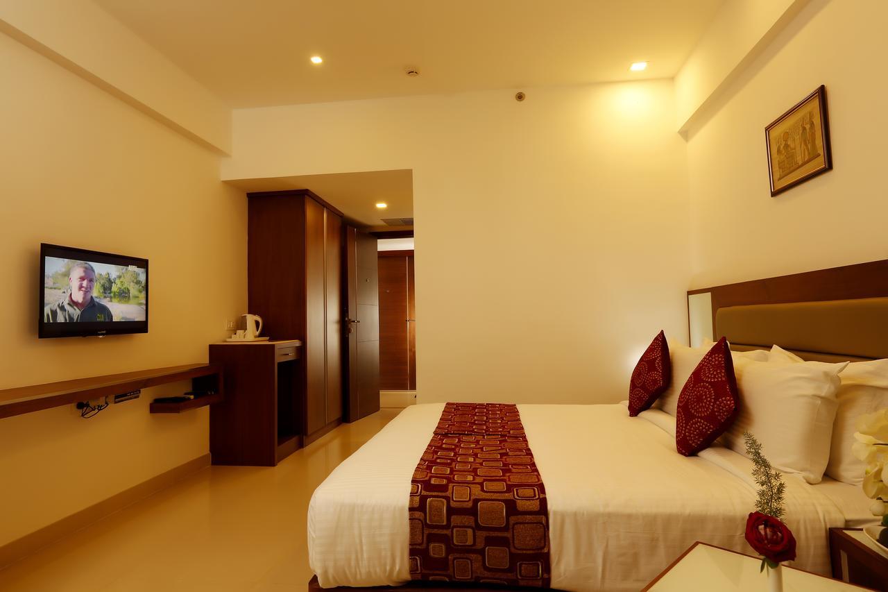 Hotel Arcadia Regency Alappuzha Εξωτερικό φωτογραφία