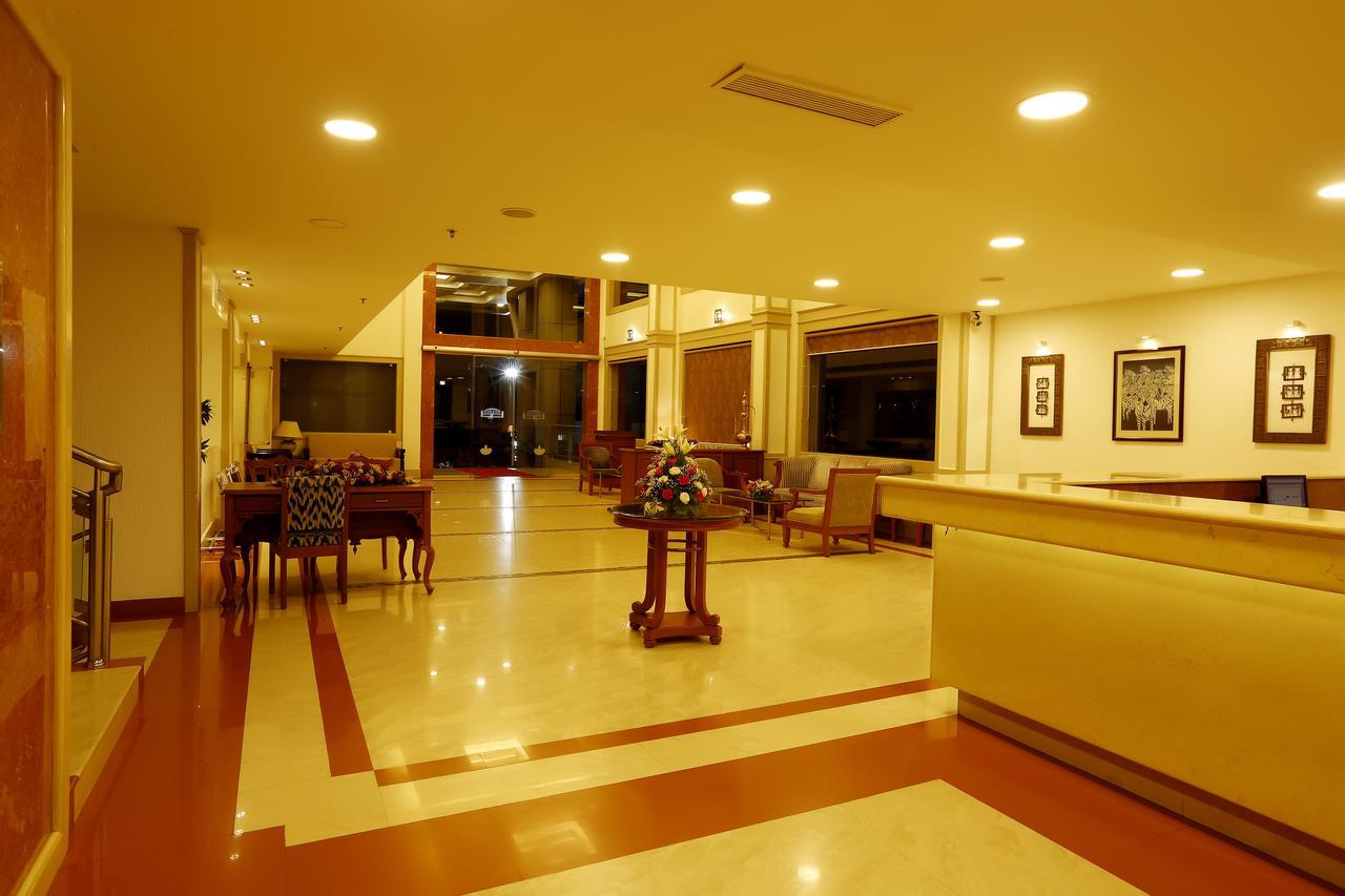 Hotel Arcadia Regency Alappuzha Εξωτερικό φωτογραφία